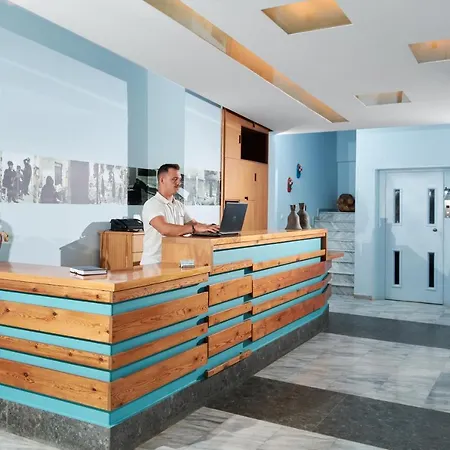 Aptera Hotel 3*