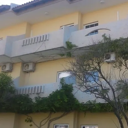 Aptera Hotel 3*